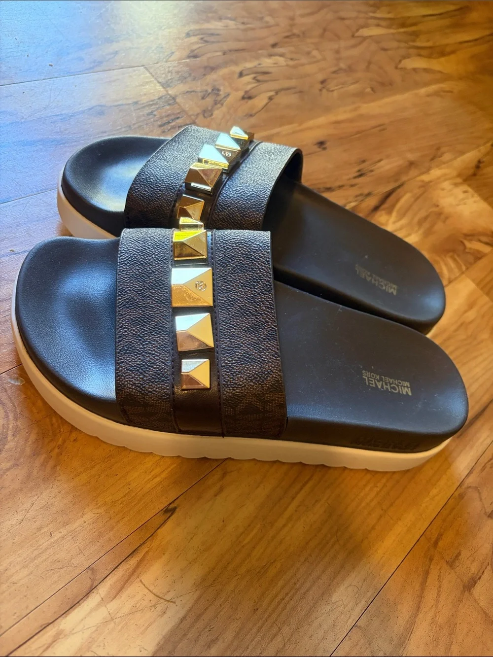 Michael Kors TYRA Slide cushioned sandals brown logo canvas vegan gold pyramid
